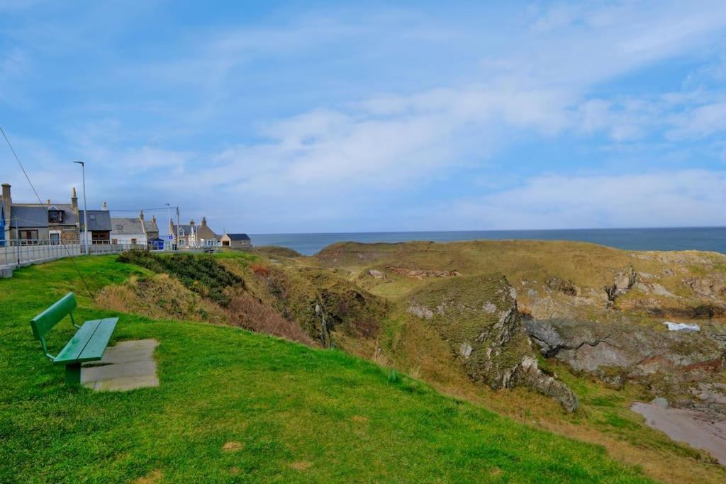 Cliff Top Cottage With Sea Views Portknockie ภายนอก รูปภาพ