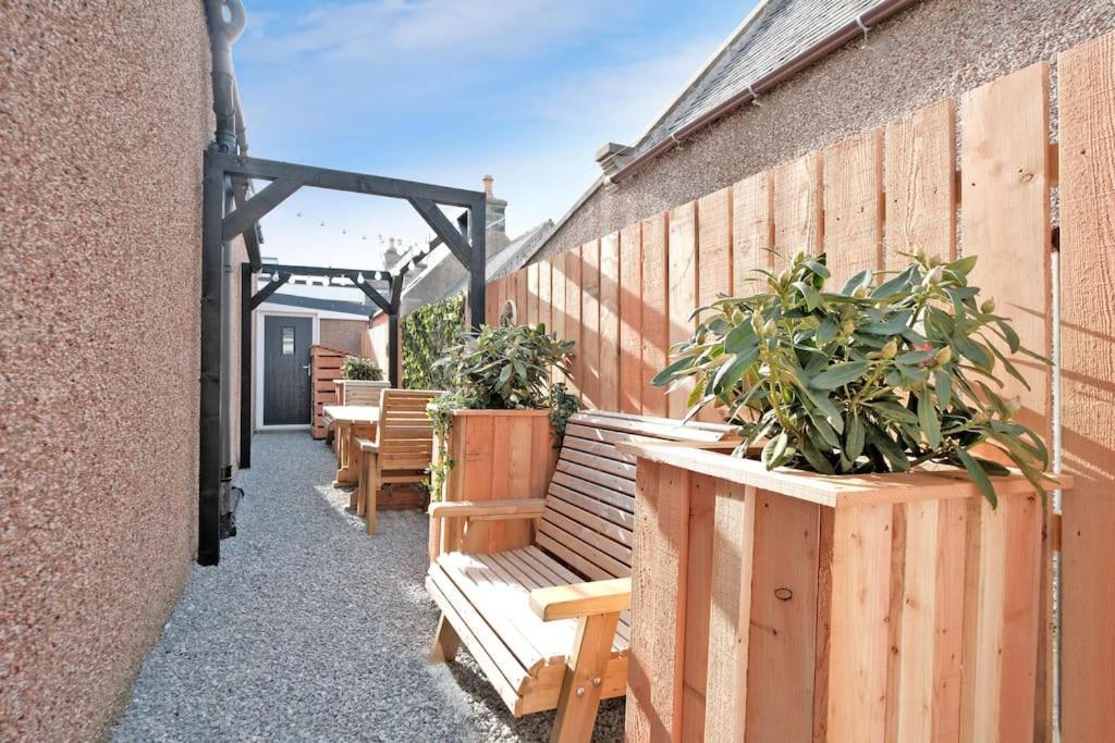Cliff Top Cottage With Sea Views Portknockie ภายนอก รูปภาพ