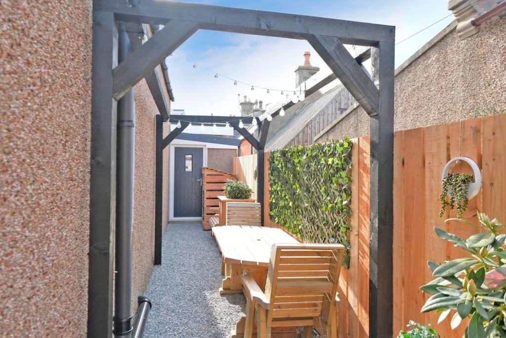 Cliff Top Cottage With Sea Views Portknockie ภายนอก รูปภาพ